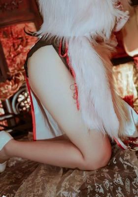 五月鲜花婷婷伊人久久_BD国语免费播放