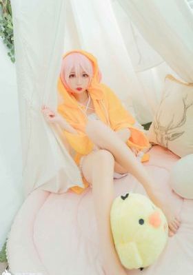 护士脱了乳罩给男人喂奶_720日本电影免费